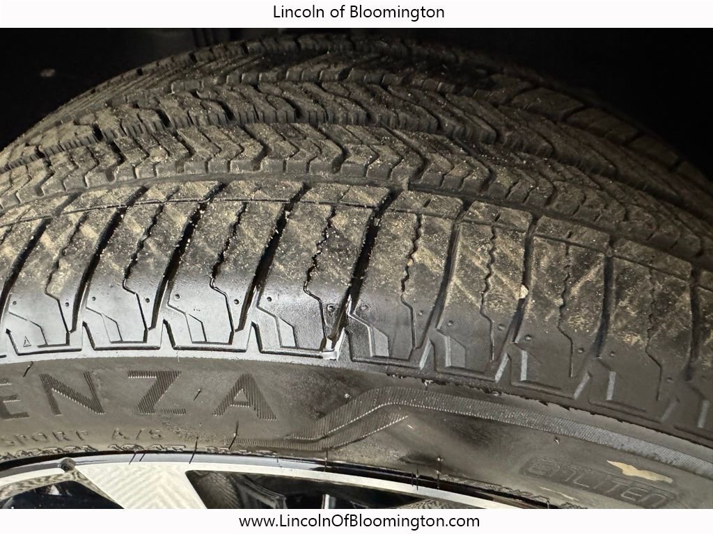 Used 2025 Volkswagen Atlas Cross Sport SEL Premium R-Line image 16