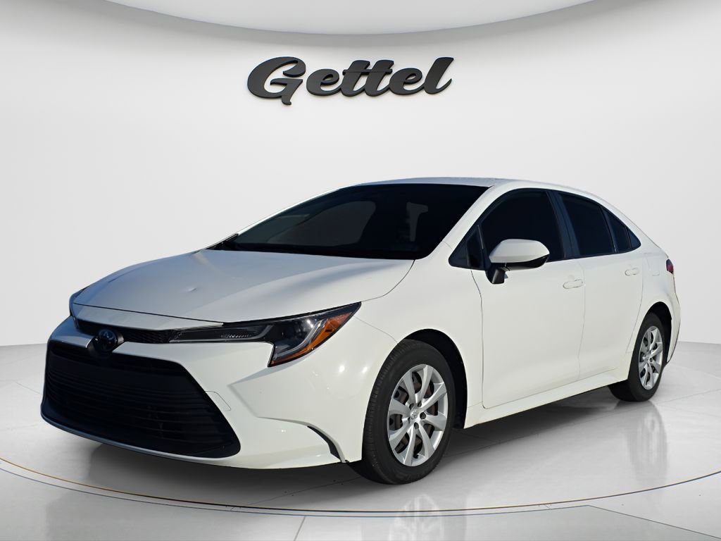Used 2023 Toyota Corolla LE image 9