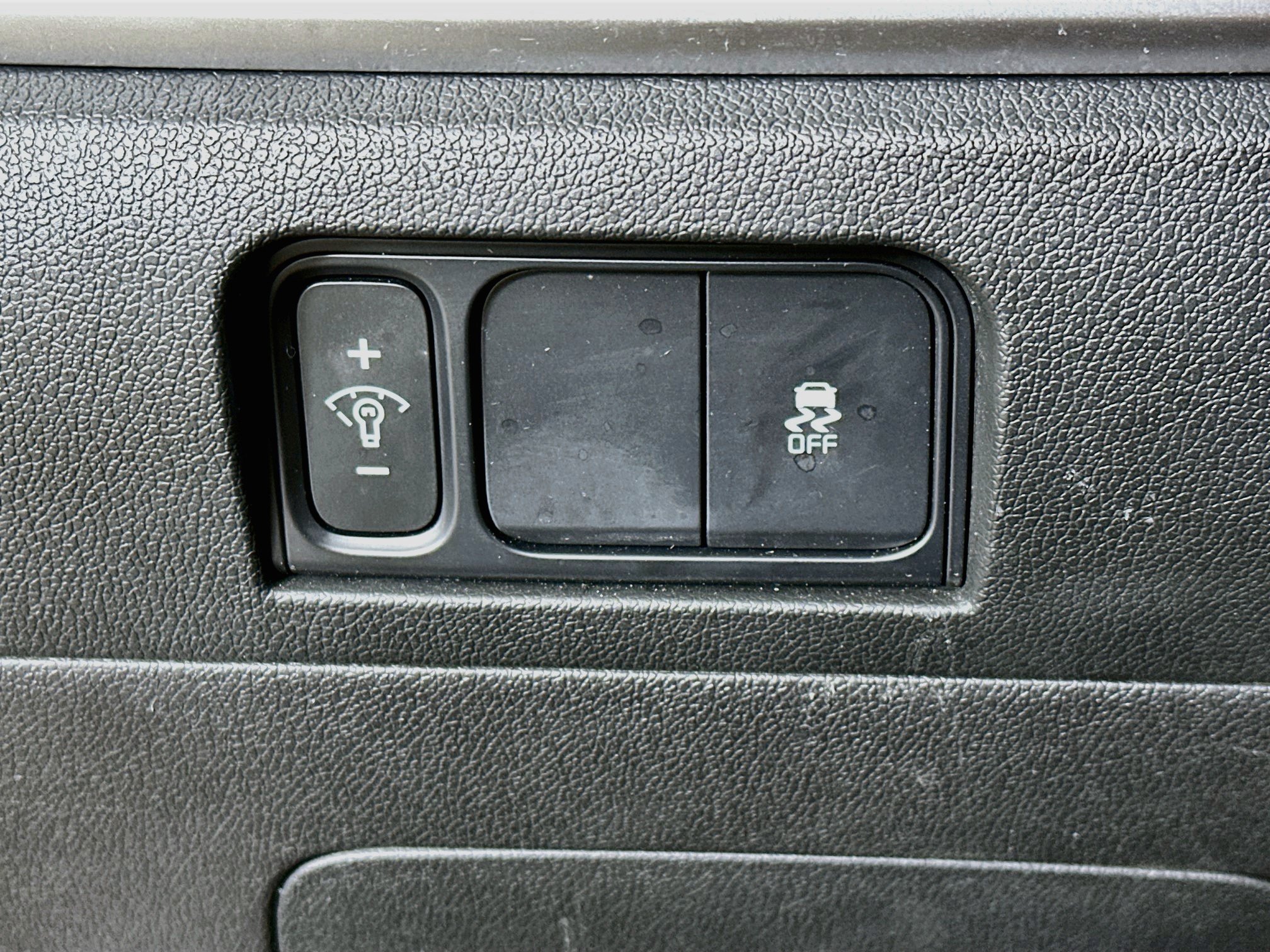 Used 2024 Kia Sorento S FWD image 17