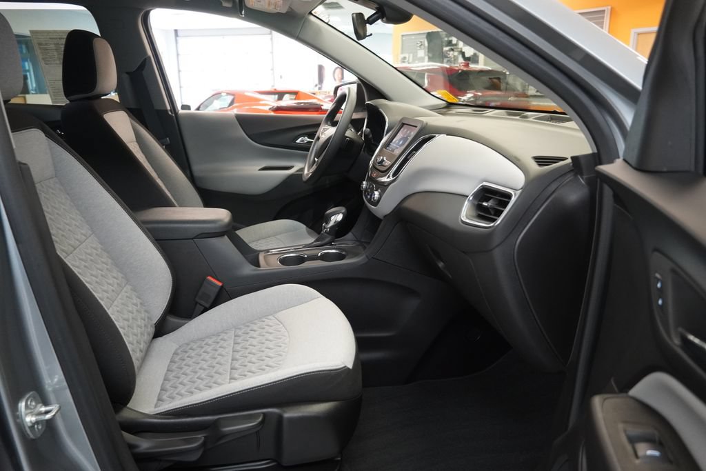 Used 2024 Chevrolet Equinox LS FWD image 36