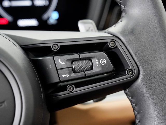 Certified 2025 Porsche Cayenne image 15