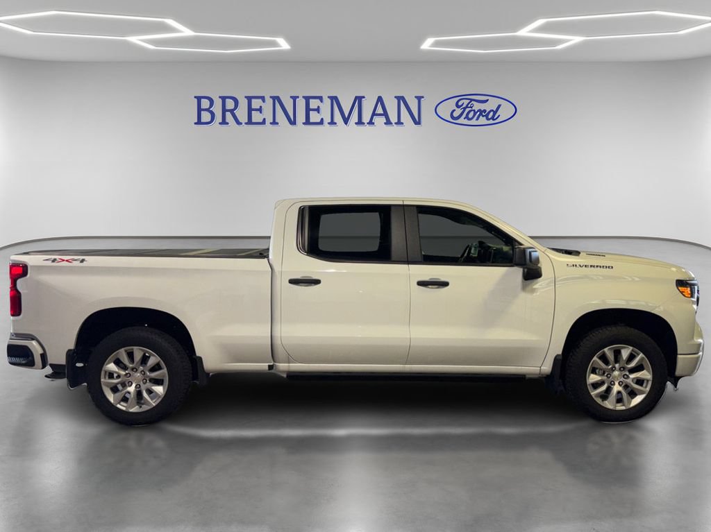 Used 2025 Chevrolet Silverado 1500 Custom AWD/4WD image 5