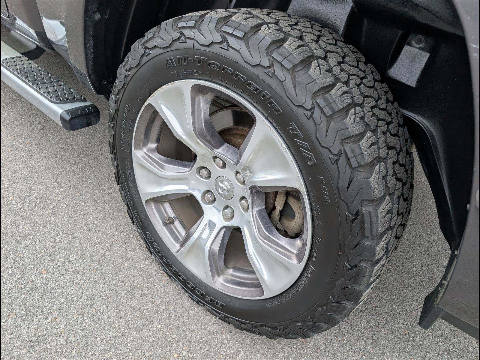 Used 2019 RAM 1500 Laramie w/ Sport Appearance Package image 21