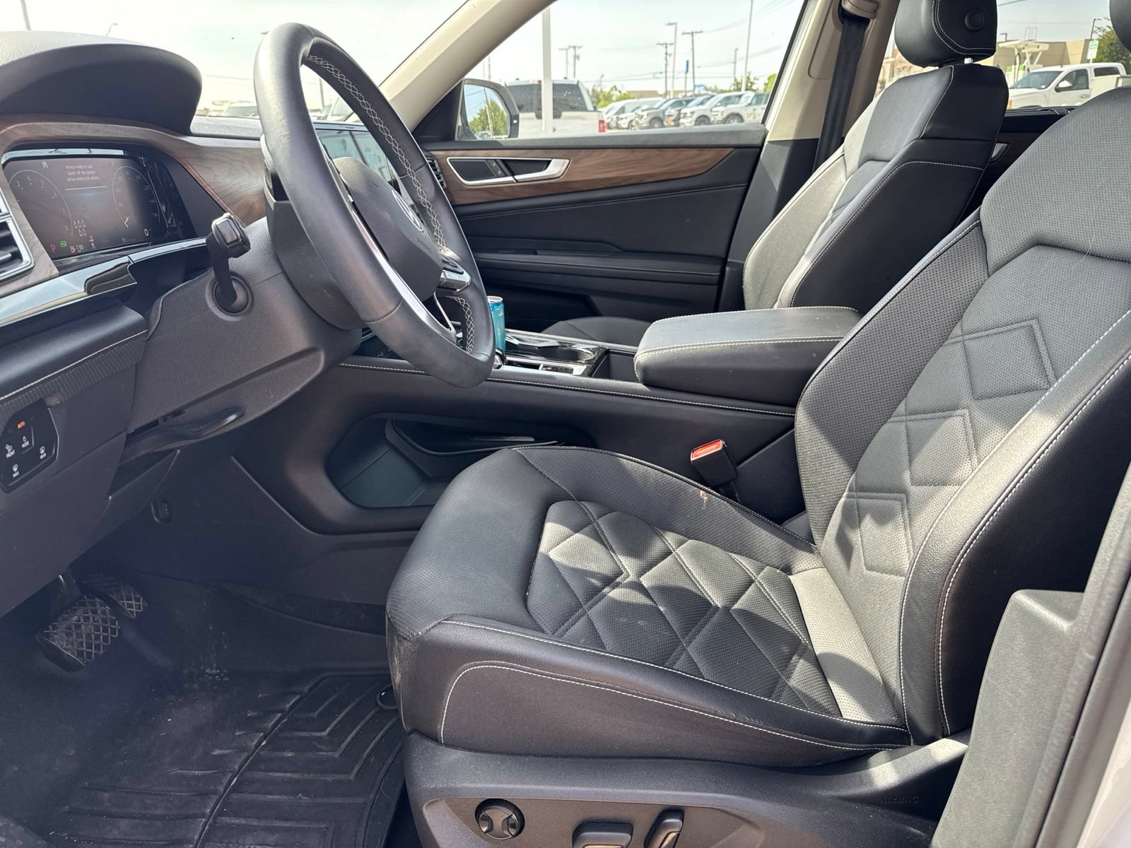 Used 2024 Volkswagen Atlas SE FWD image 10