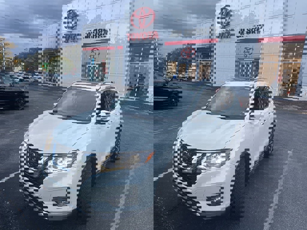 Used 2020 Nissan Rogue SL w/ Premium Package