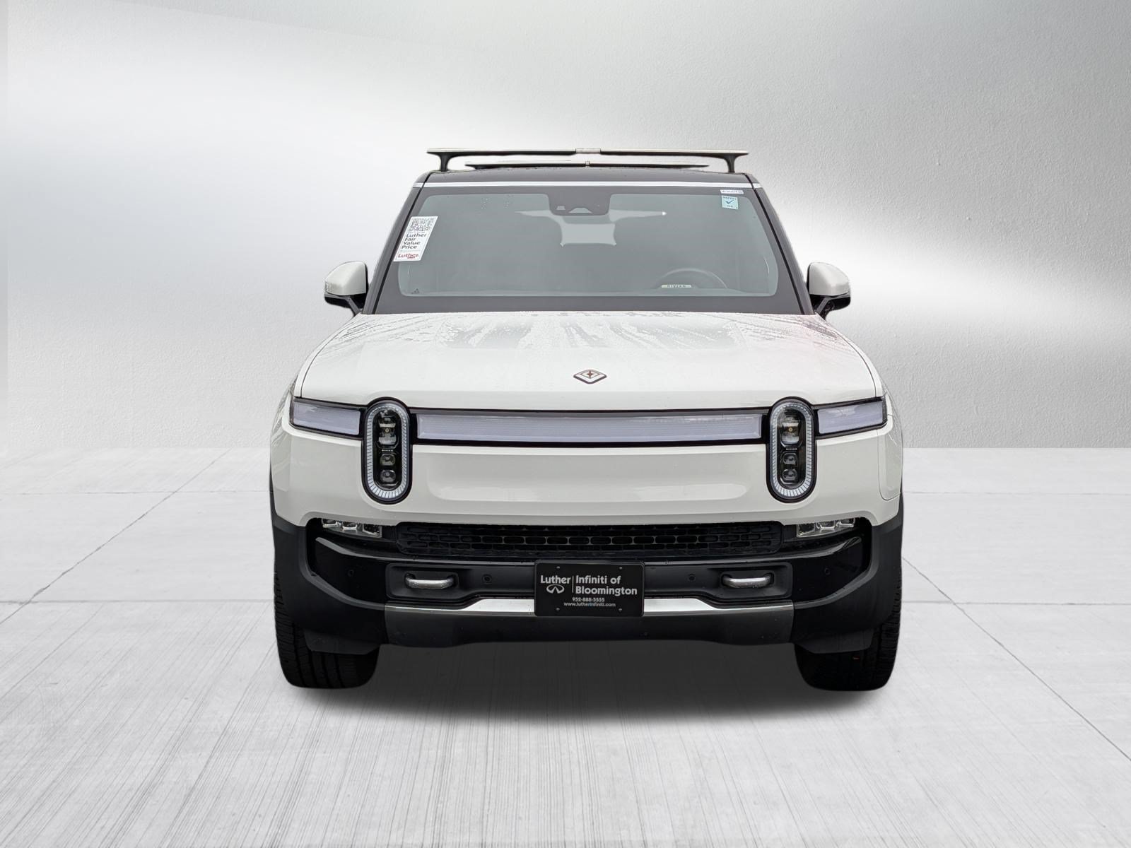 Used 2023 Rivian R1S Adventure Dual AWD/4WD image 2