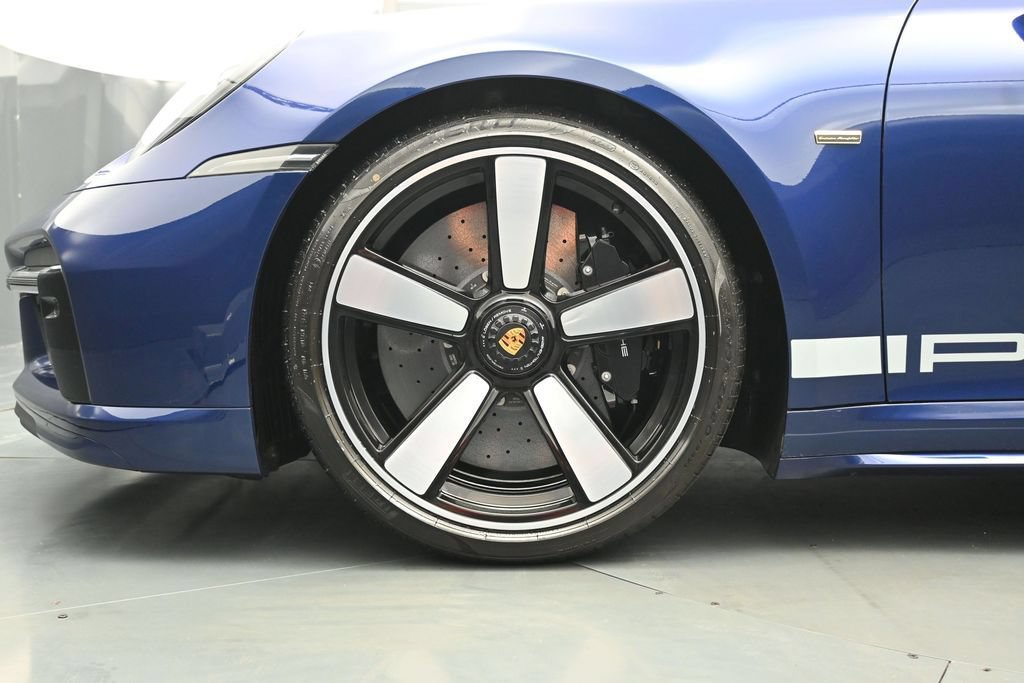 Used 2023 Porsche 911 Sport Classic RWD image 8