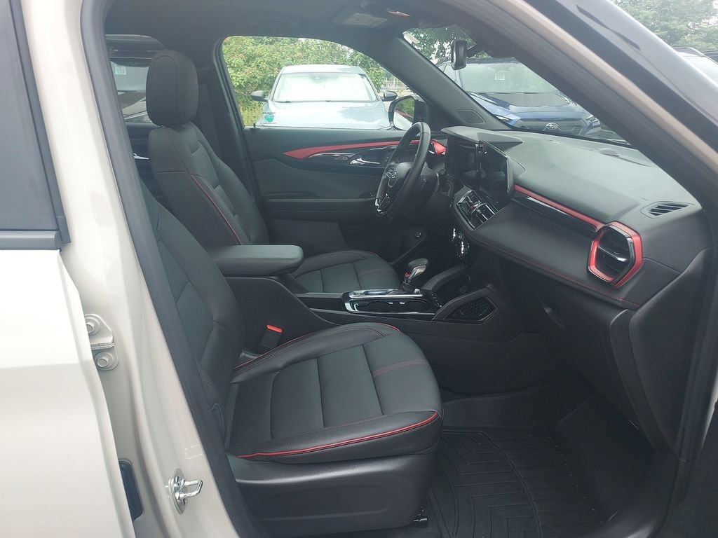 Used 2026 Chevrolet TrailBlazer RS w/ Convenience Package AWD/4WD image 31