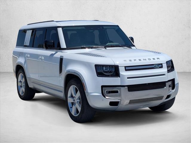Used 2023 Land Rover Defender 130 SE AWD/4WD image 3