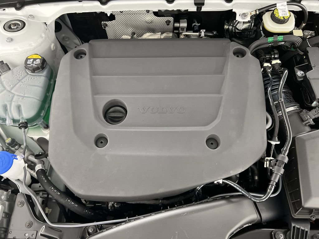 New 2026 Volvo XC40 B5 Core w/ Climate Package image 14