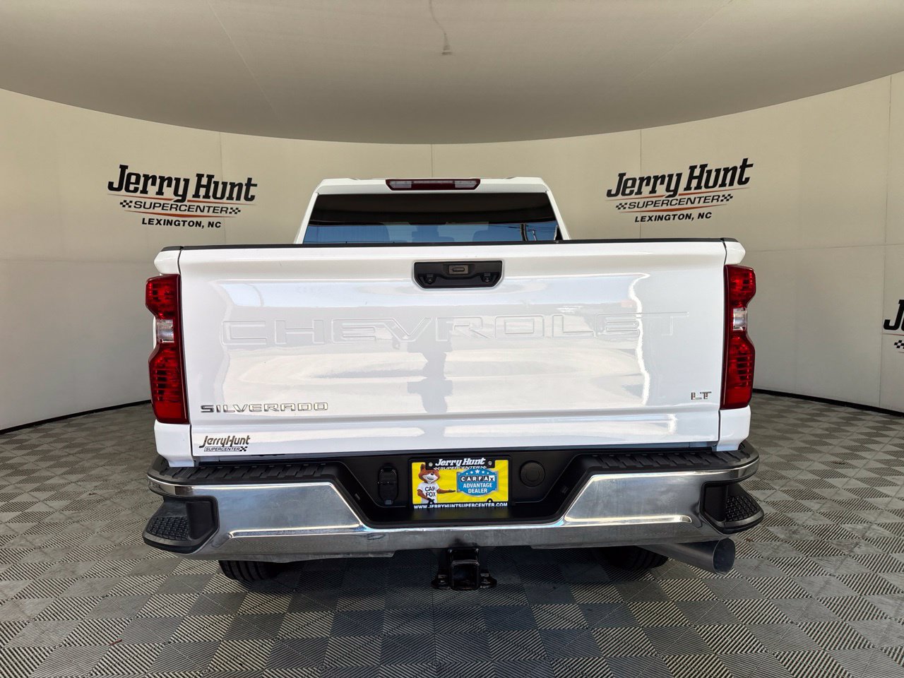 Used 2025 Chevrolet Silverado 2500 LT w/ Convenience Package AWD/4WD image 5