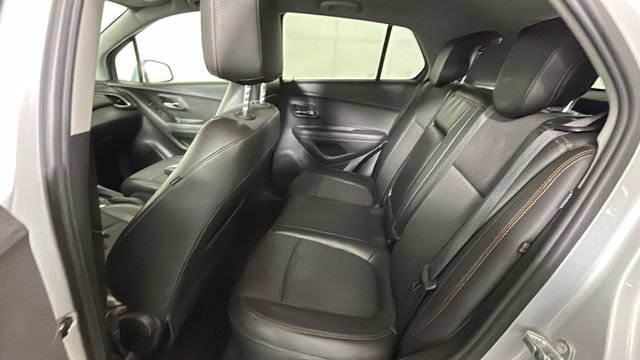 Used 2017 Chevrolet Trax LT w/ LT Convenience Package FWD image 26