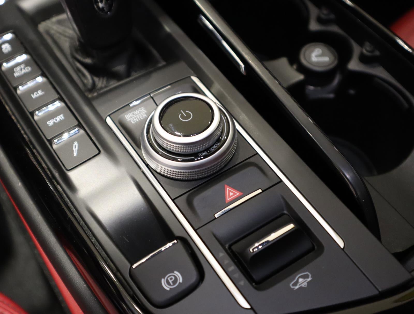 Used 2022 Maserati Levante Modena image 34