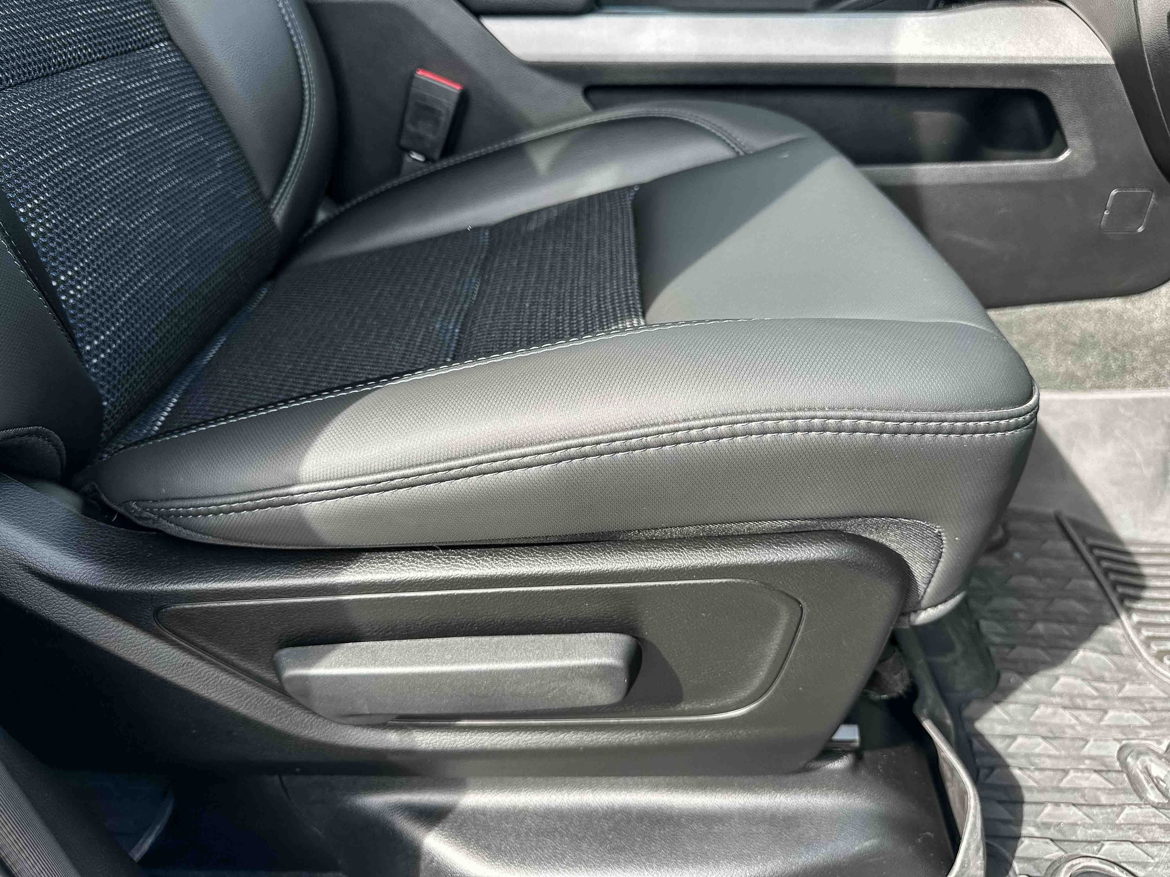 Used 2023 RAM 1500 Lone Star image 26