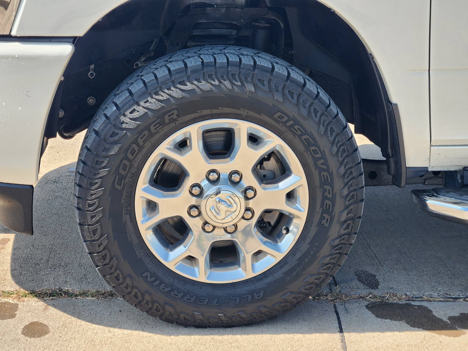 Used 2023 RAM 2500 Laramie AWD/4WD image 11