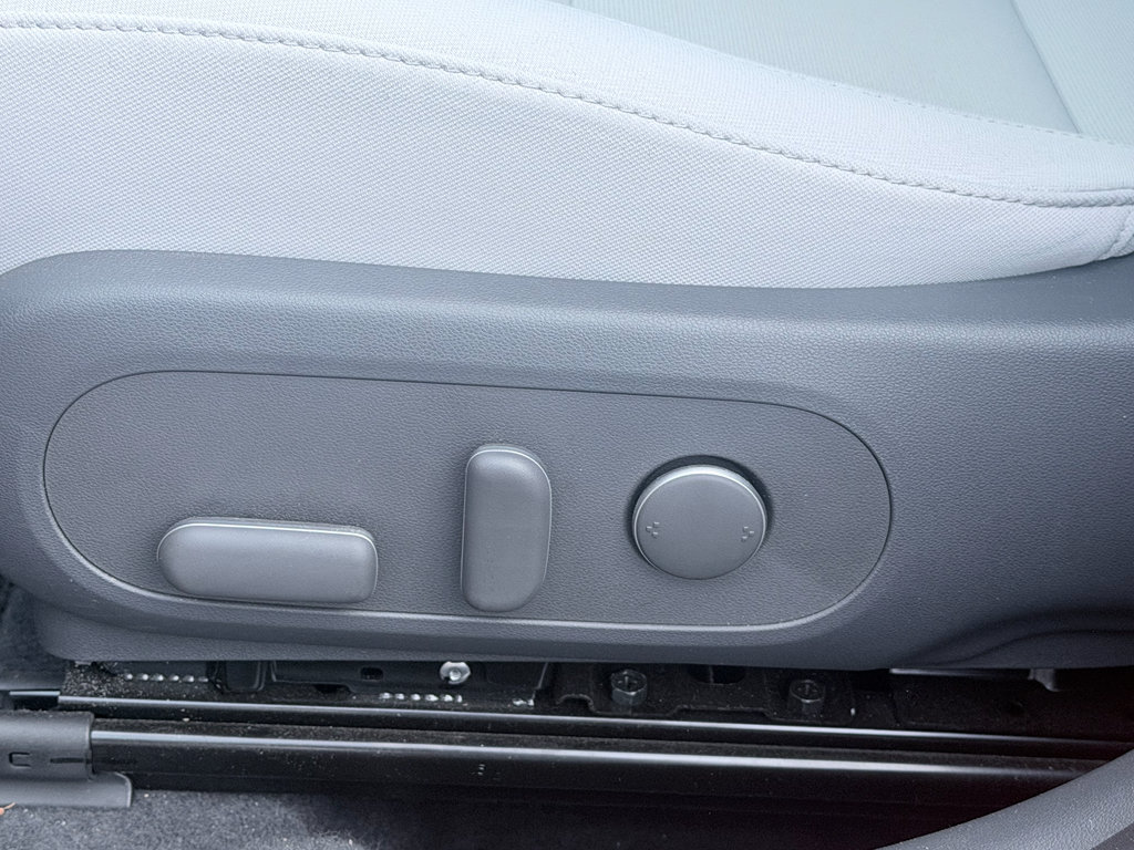 Used 2024 Hyundai Kona SEL FWD image 22