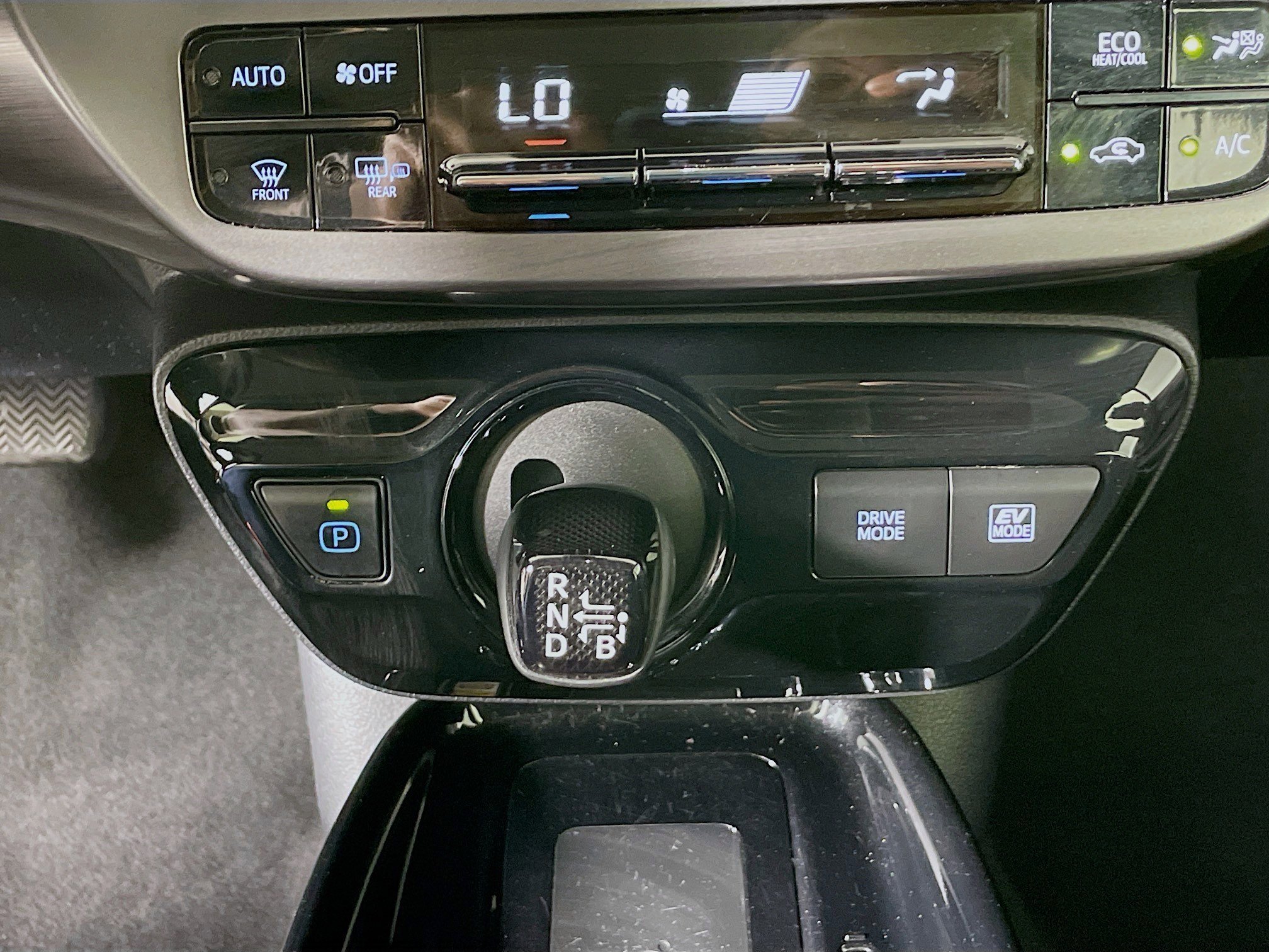 Used 2021 Toyota Prius image 24