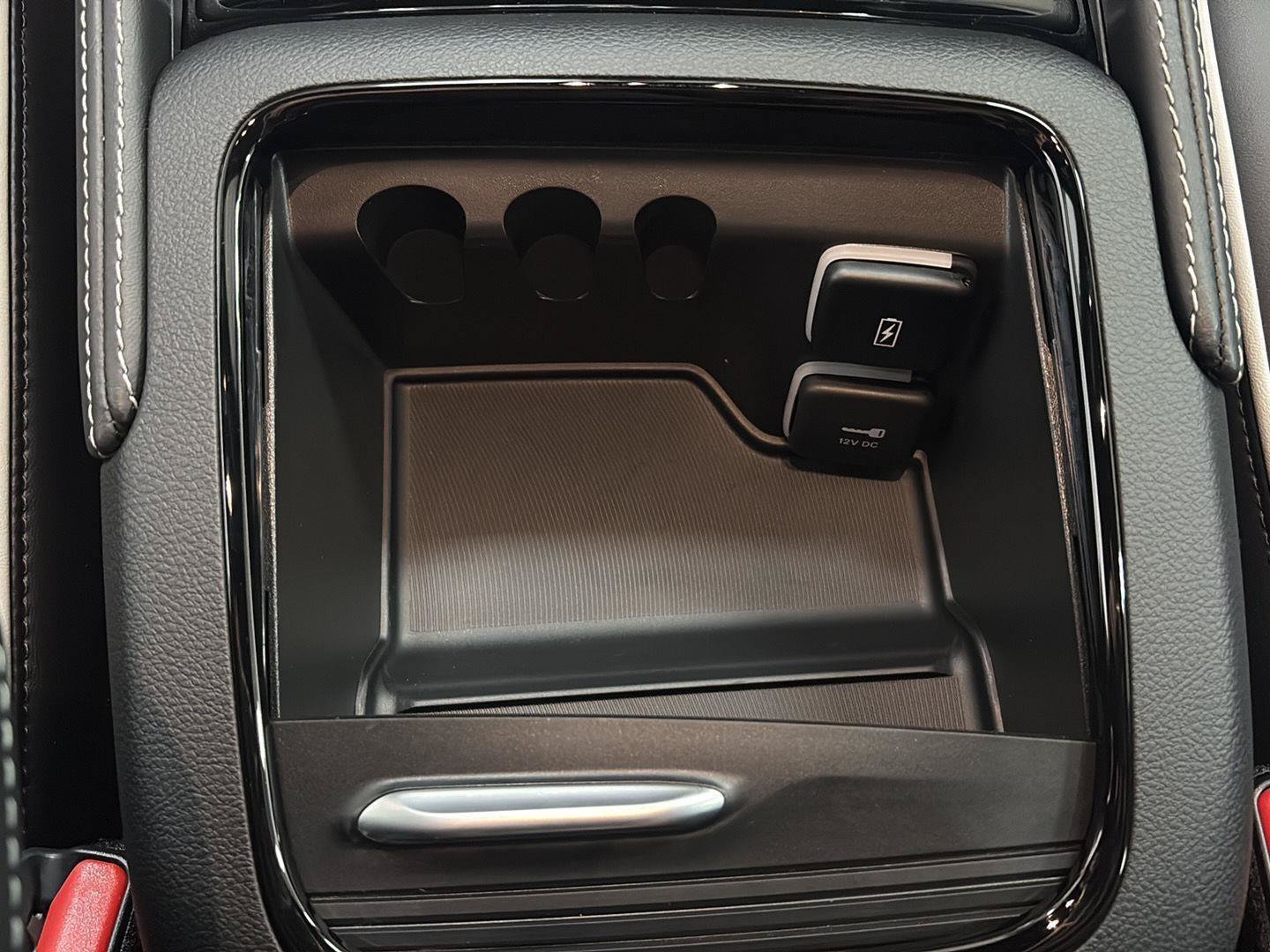 New 2027 Chrysler Pacifica Limited FWD image 18