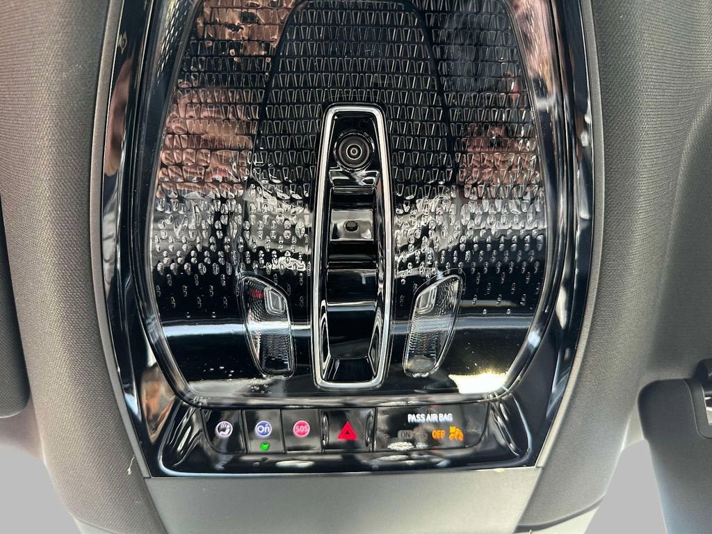New 2025 Cadillac Escalade IQ Luxury 1 AWD/4WD image 16