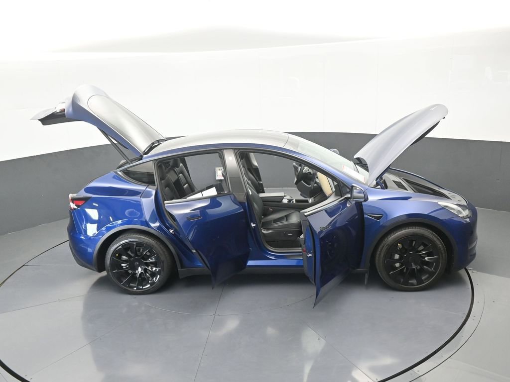 Used 2021 Tesla Model Y Long Range image 71