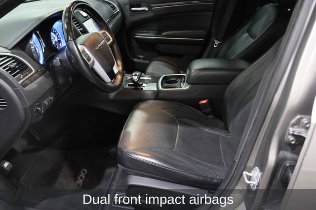 Used 2014 Chrysler 300 C AWD/4WD image 11