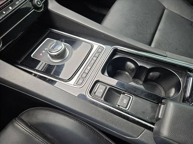 Used 2018 Jaguar F-PACE Premium AWD/4WD image 15