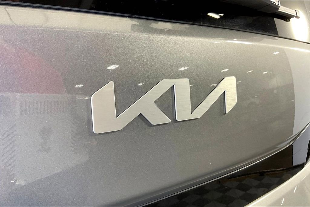 Used 2025 Kia Soul LX image 40