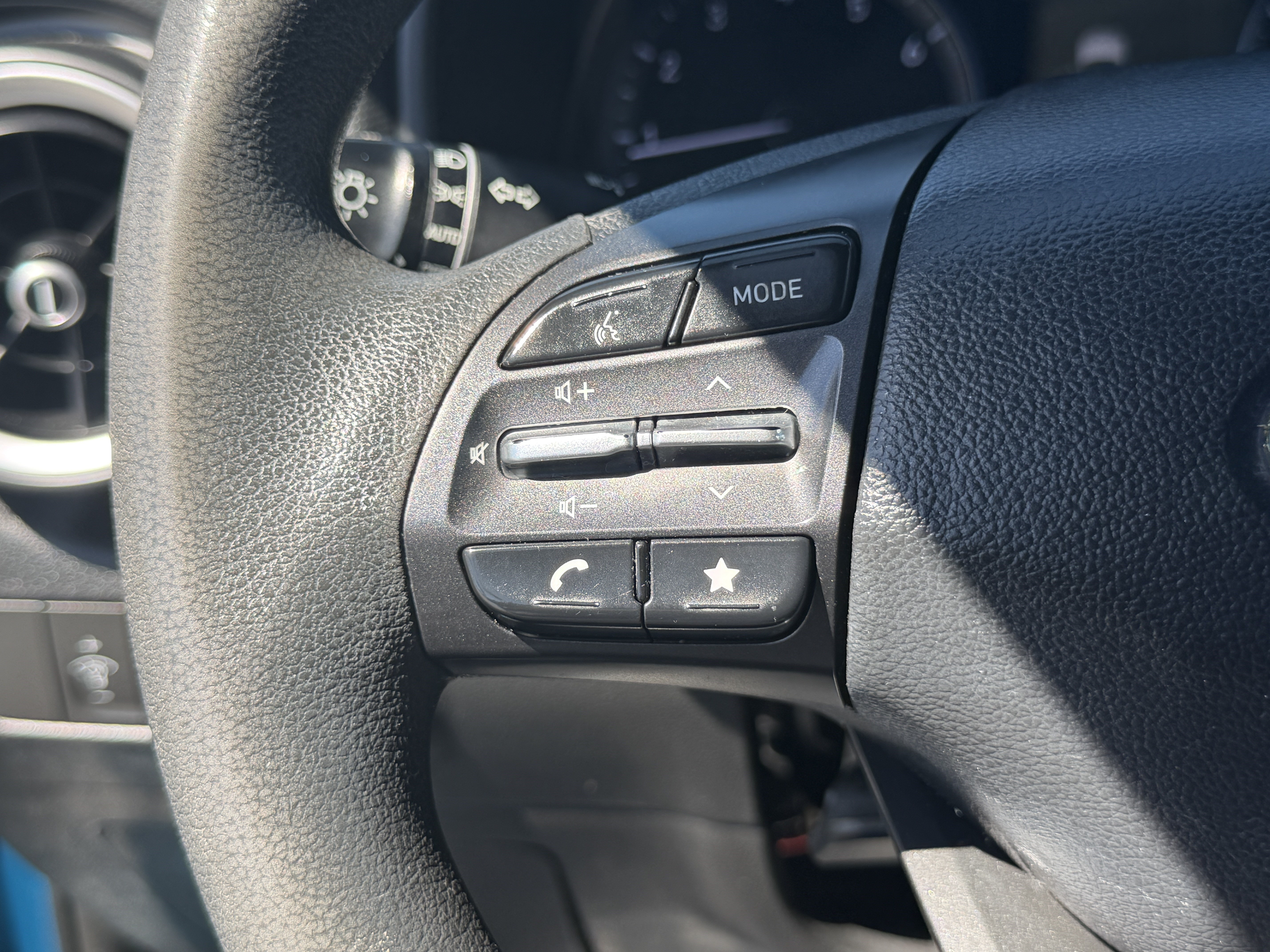 Used 2022 Hyundai Kona SEL w/ Cargo Package AWD/4WD image 18