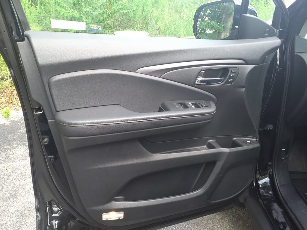 Used 2023 Honda Ridgeline RTL-E image 18