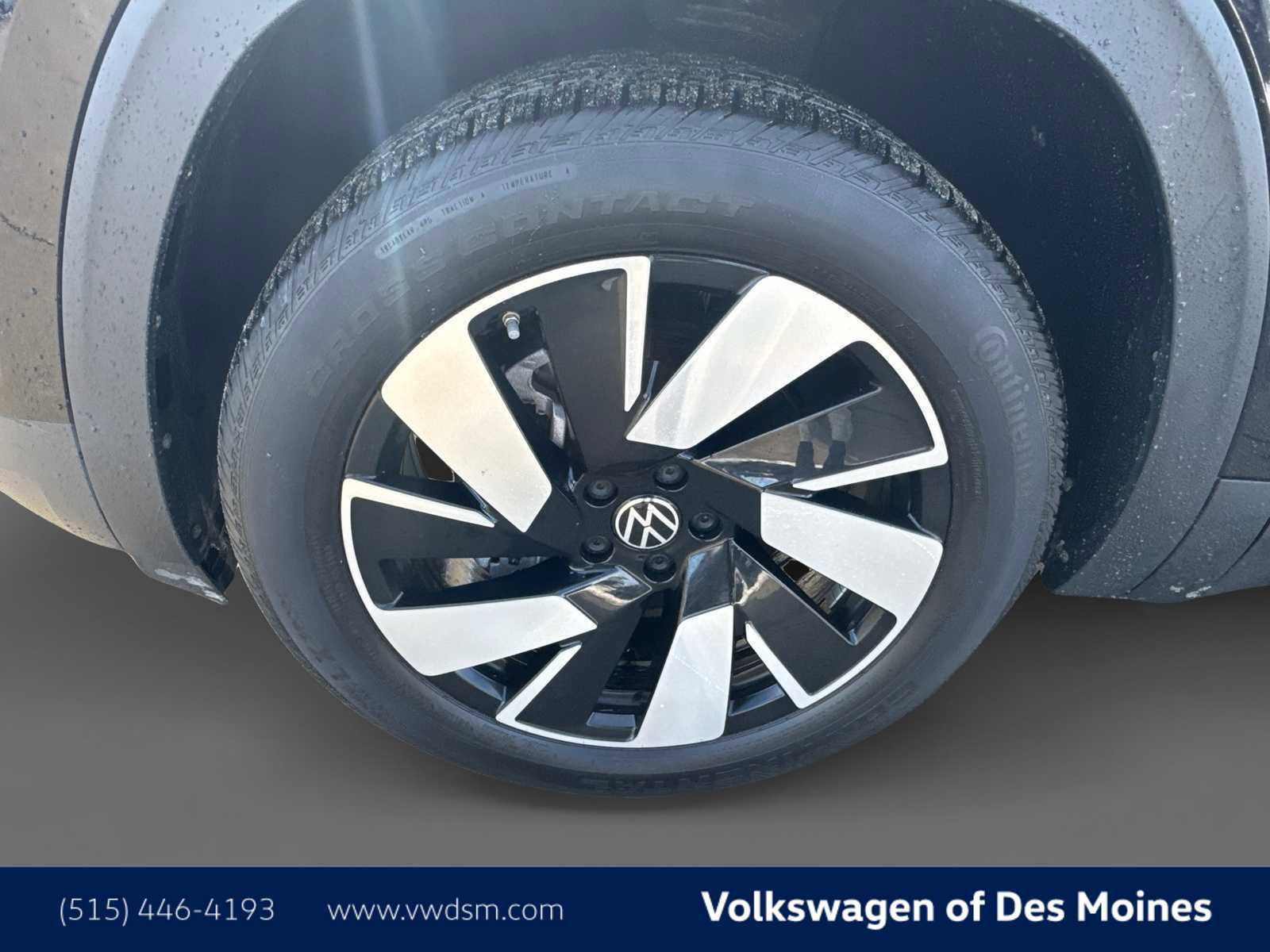 Used 2025 Volkswagen Atlas Cross Sport SE image 8