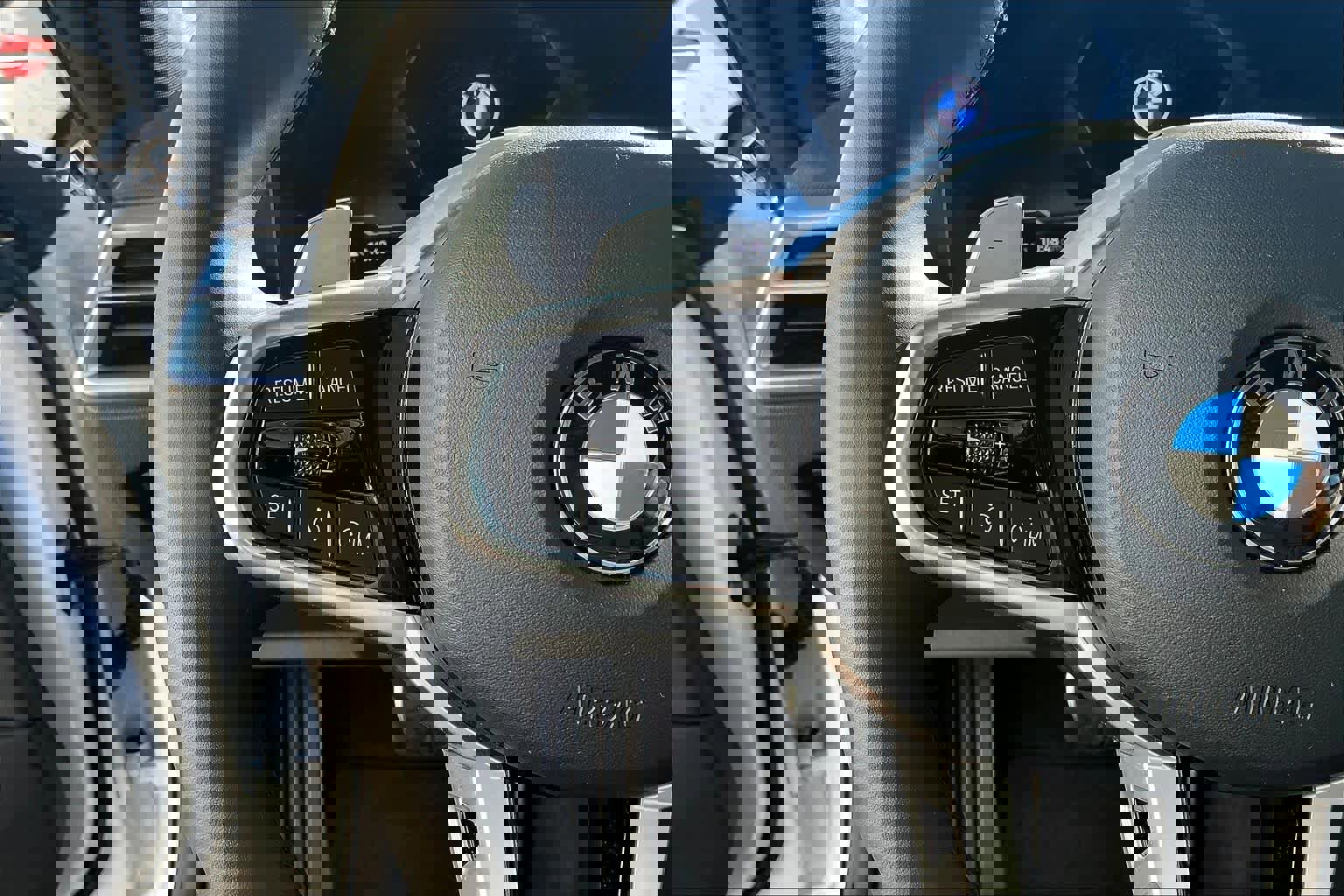 Used 2025 BMW 430i xDrive w/ M Sport Package image 19