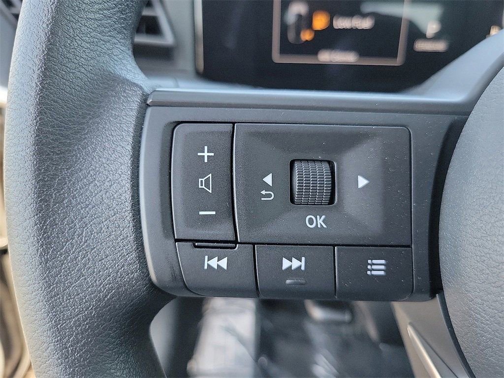 New 2025 Nissan Kicks S image 5