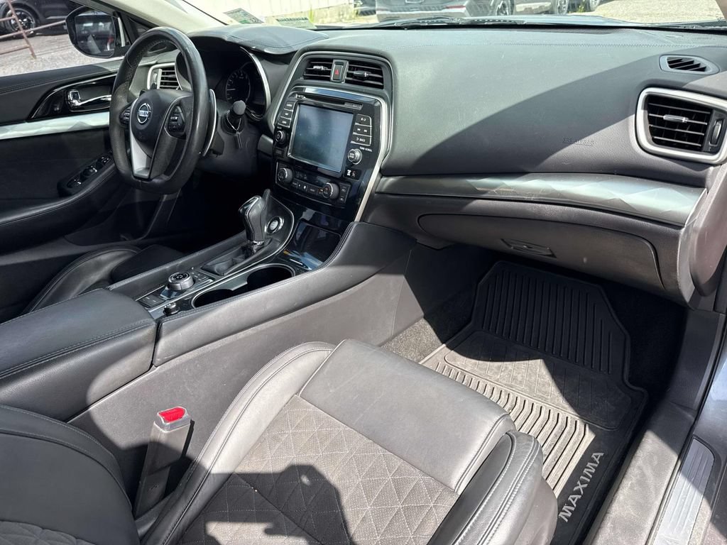 Used 2016 Nissan Maxima SR FWD image 14