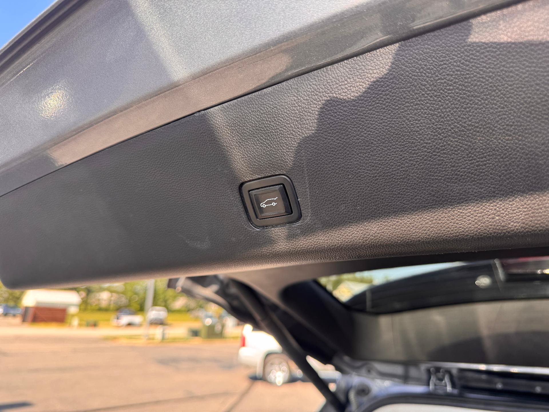 Used 2020 Chevrolet Traverse RS AWD/4WD image 19