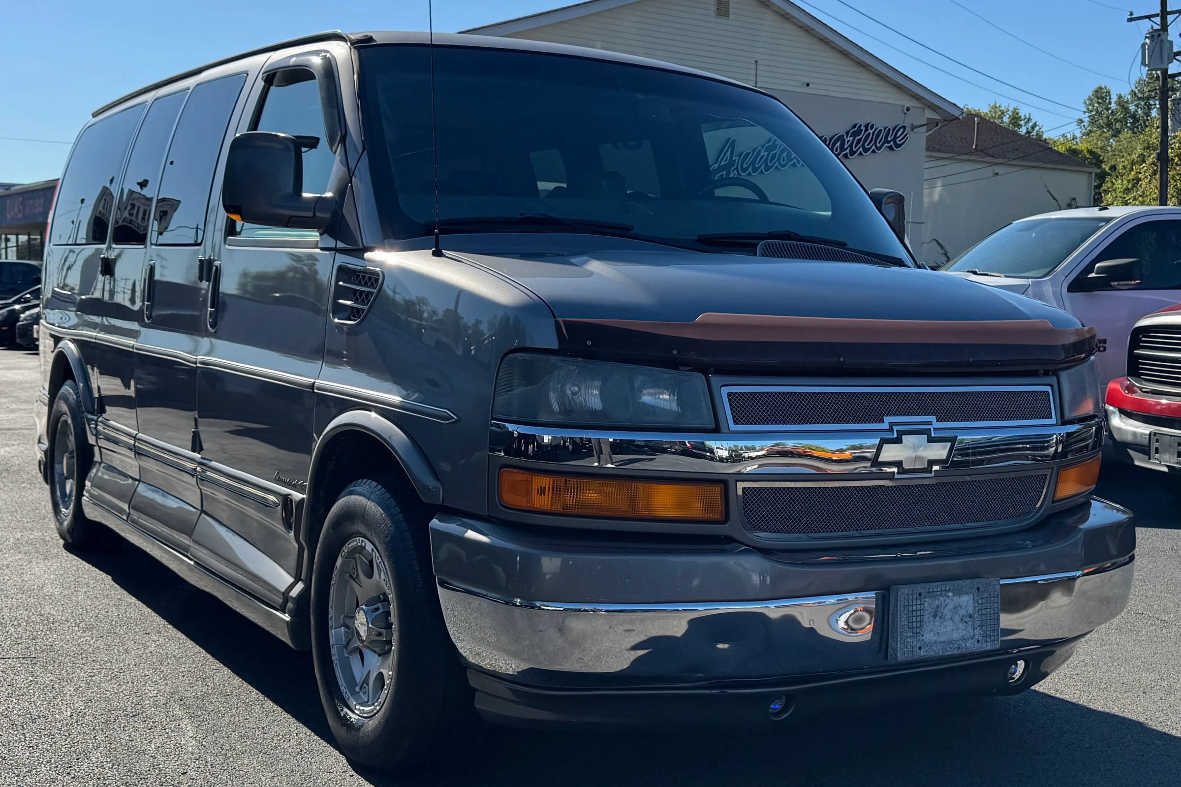 Used 2008 Chevrolet Express 1500 w/ Preferred Equipment Group RWD image 3