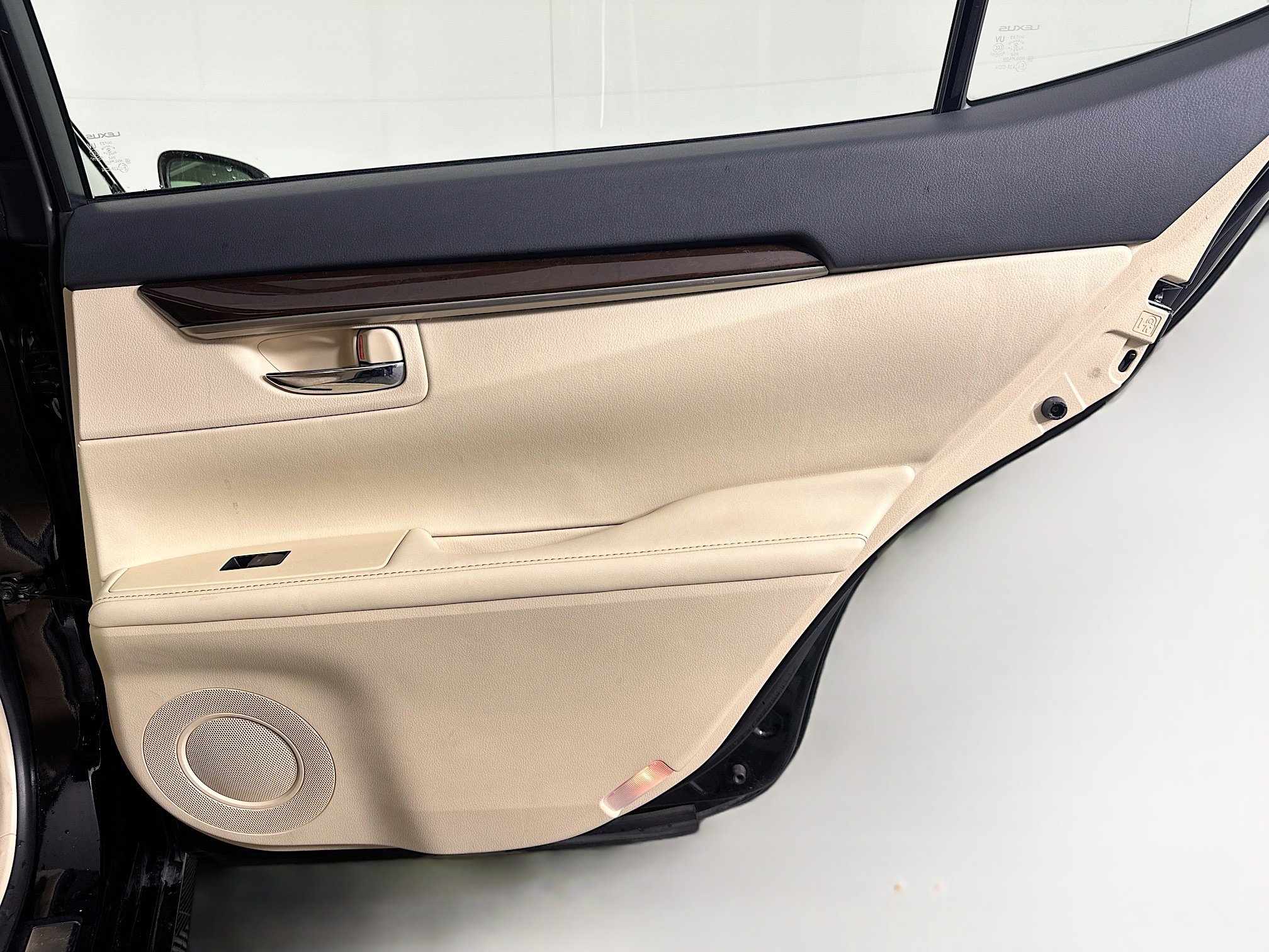 Used 2014 Lexus ES 350 w/ Luxury Package image 30