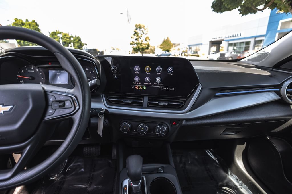 Used 2026 Chevrolet Trax LS w/ LS Convenience Package FWD image 22