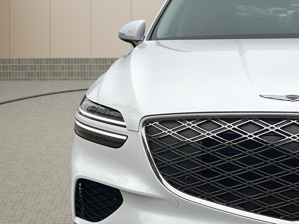 Certified 2026 Genesis GV70 2.5T AWD/4WD image 10