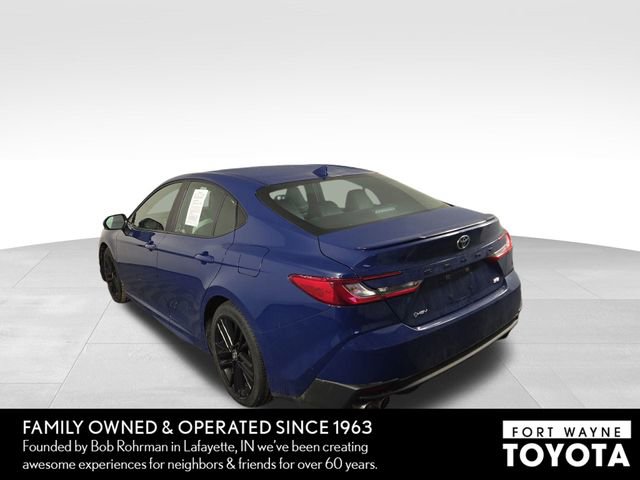 Used 2025 Toyota Camry SE image 9