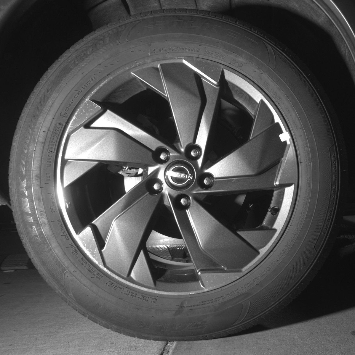 Used 2025 Nissan Rogue SV FWD image 15