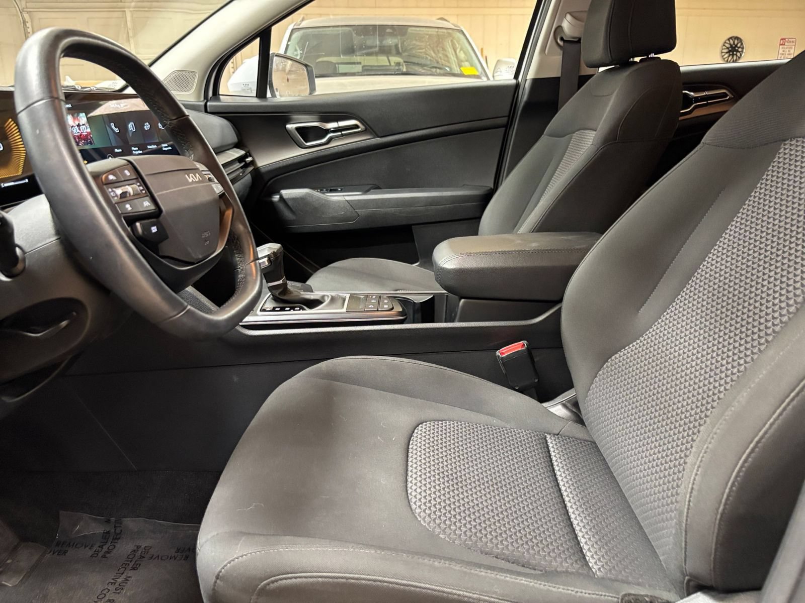 Used 2026 Kia Sportage LX FWD image 22