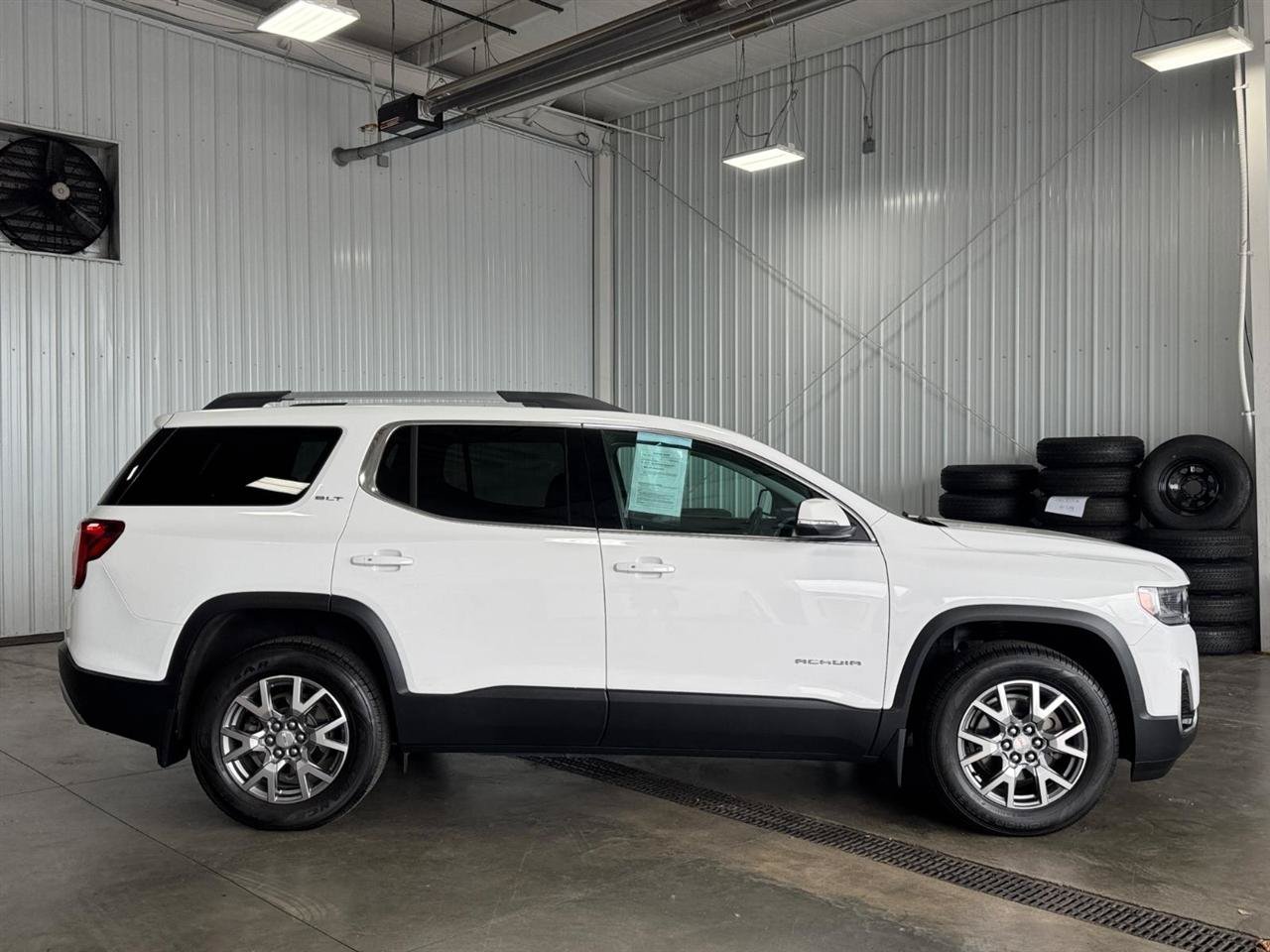 Used 2020 GMC Acadia SLT w/ Trailering Package AWD/4WD image 2