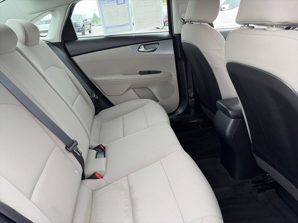 Used 2021 Kia Forte LXS FWD image 31