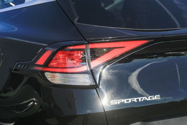 Used 2023 Kia Sportage EX image 11