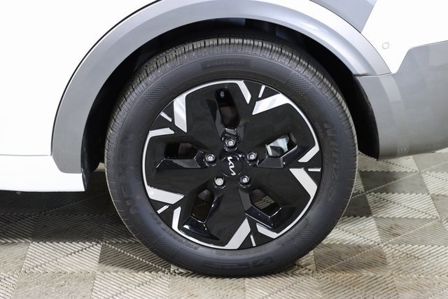 Used 2023 Kia Niro Wave image 9
