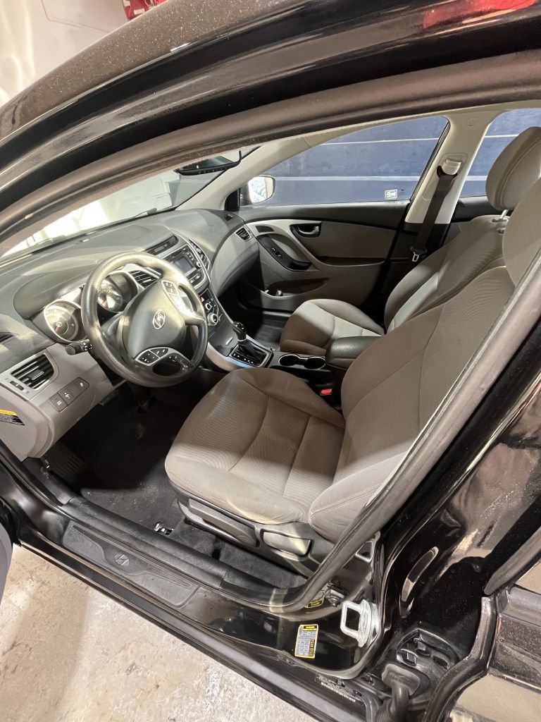 Used 2015 Hyundai Elantra SE w/ Option Group 02 image 5