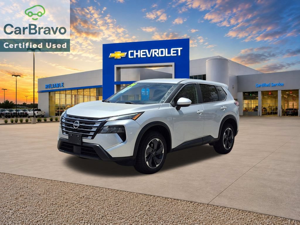 Used 2024 Nissan Rogue SV FWD image 4