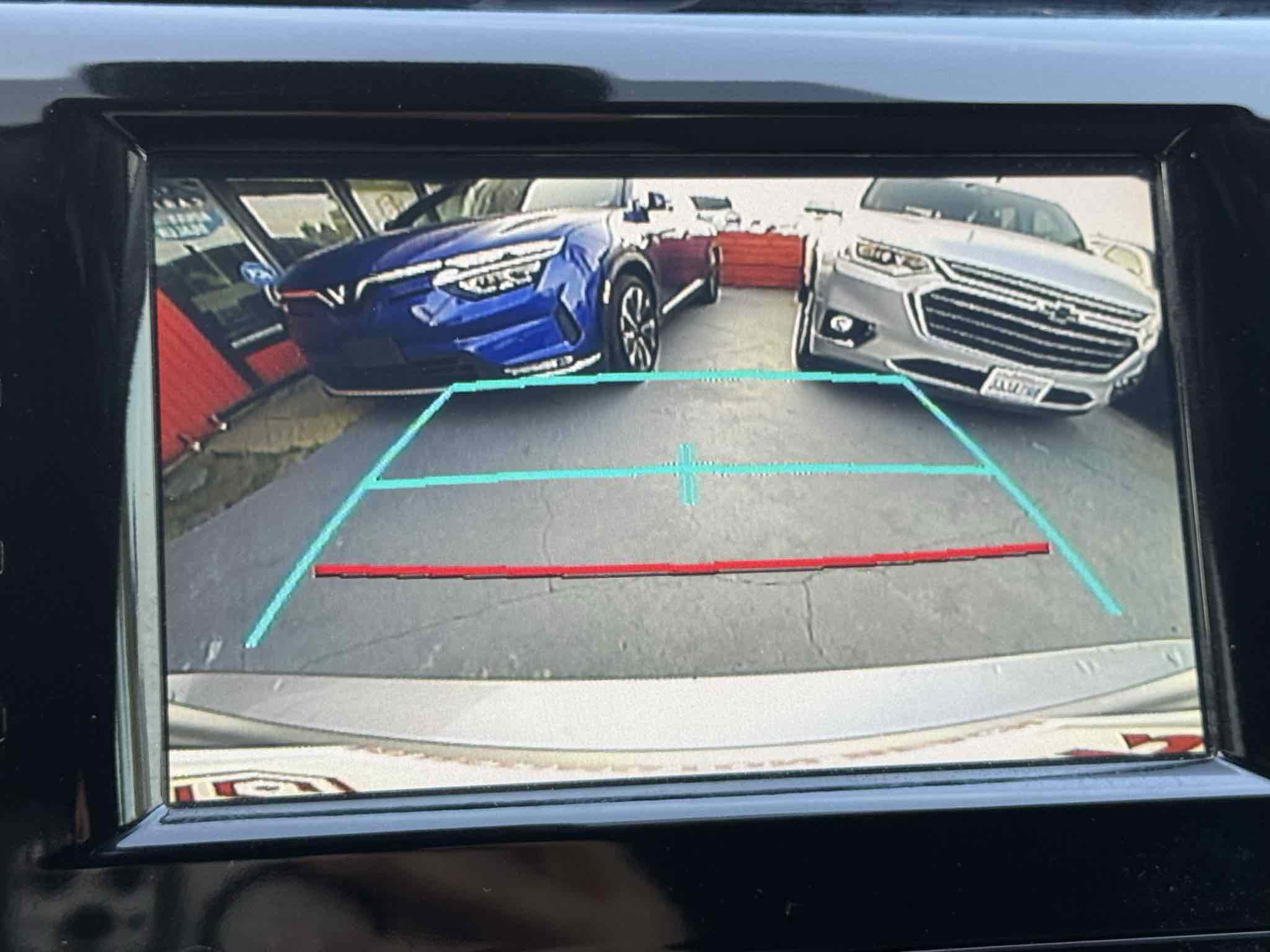 Used 2019 Toyota Camry LE image 6