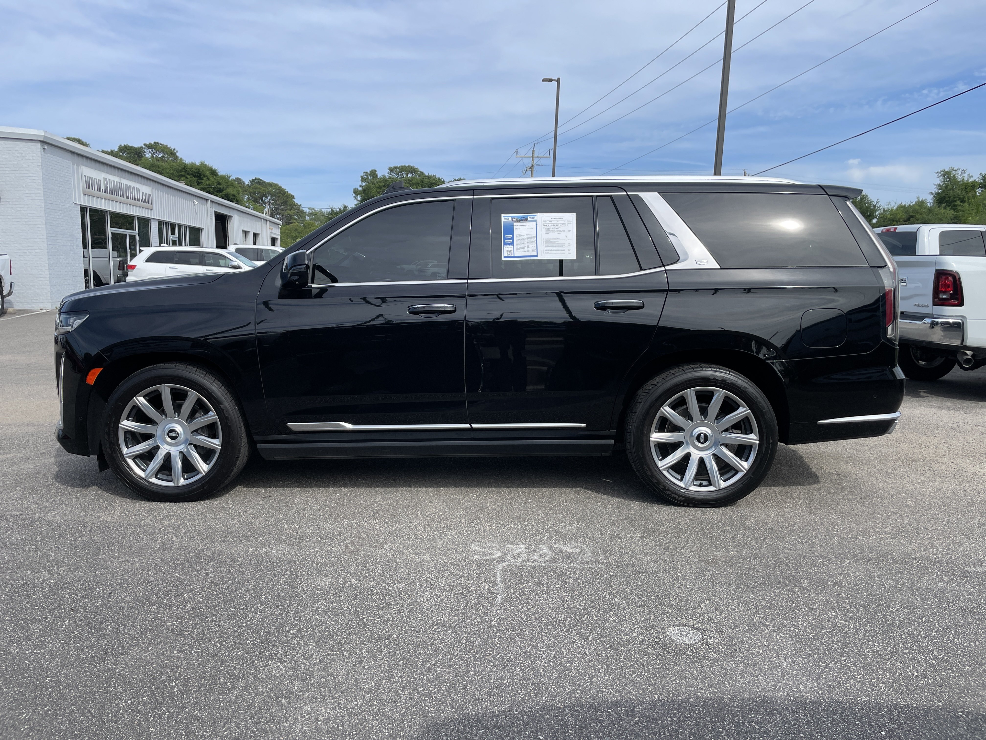 Used 2023 Cadillac Escalade Premium Luxury Platinum w/ LPO, Floor Liner Package AWD/4WD image 6