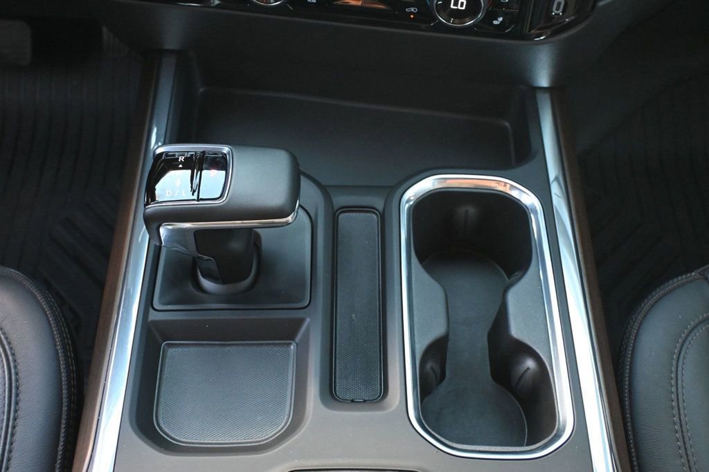 Used 2024 Chevrolet Silverado 1500 High Country w/ Midnight Edition image 16